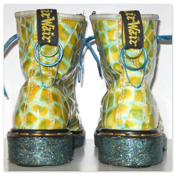 FuNkY UK Size 3 / US Size 5 Doc Marten's Boots - Picture 3 of 8